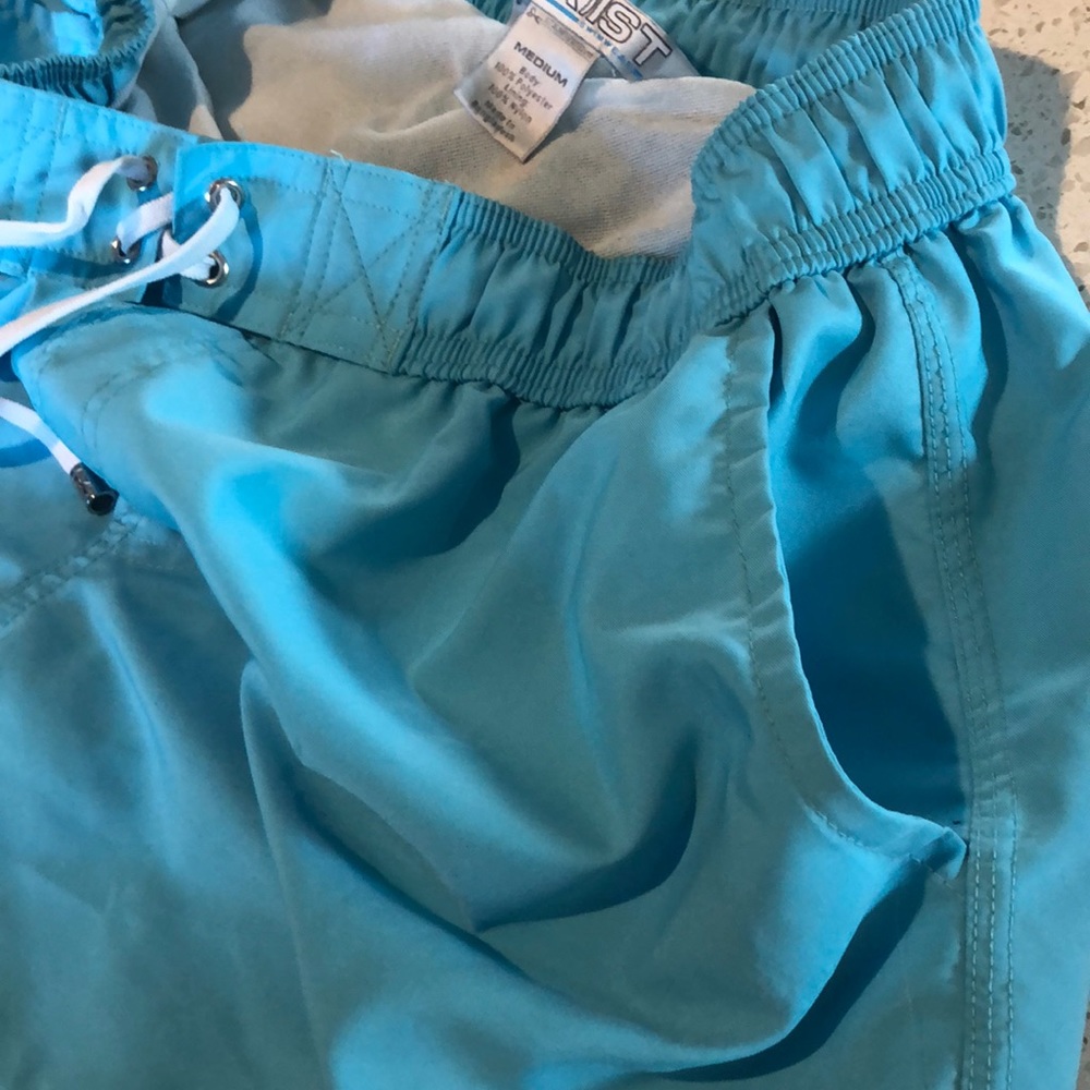 Swimsuit - Picture 3 of 6